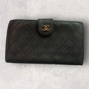 Chanel • Black Caviar Leather Vintage Wallet
